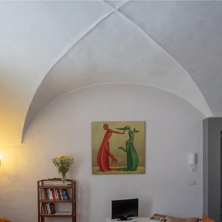 Tre Vie Apartment Con Terrazzo Giardino Pensile CTA Exterior photo