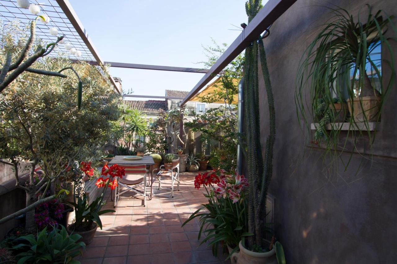Tre Vie Apartment Con Terrazzo Giardino Pensile CTA Exterior photo