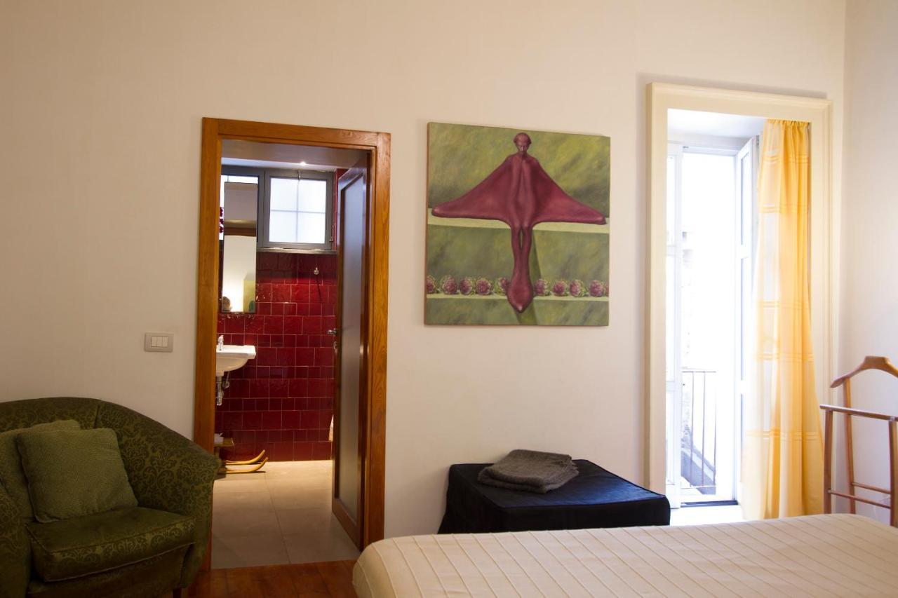 Tre Vie Apartment Con Terrazzo Giardino Pensile CTA Exterior photo