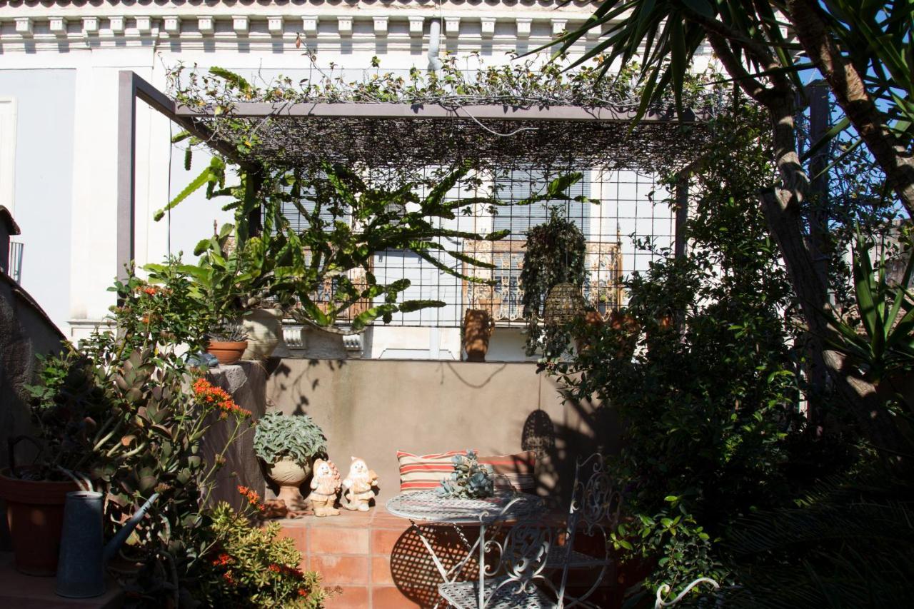 Tre Vie Apartment Con Terrazzo Giardino Pensile CTA Exterior photo