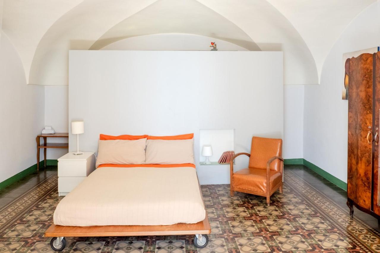 Tre Vie Apartment Con Terrazzo Giardino Pensile CTA Exterior photo