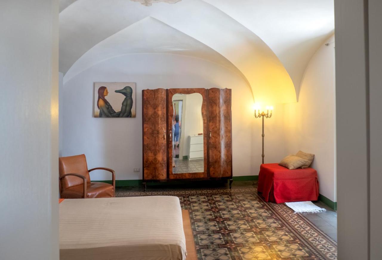 Tre Vie Apartment Con Terrazzo Giardino Pensile CTA Exterior photo