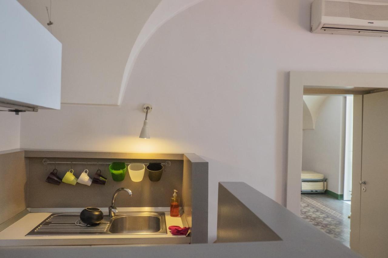 Tre Vie Apartment Con Terrazzo Giardino Pensile CTA Exterior photo