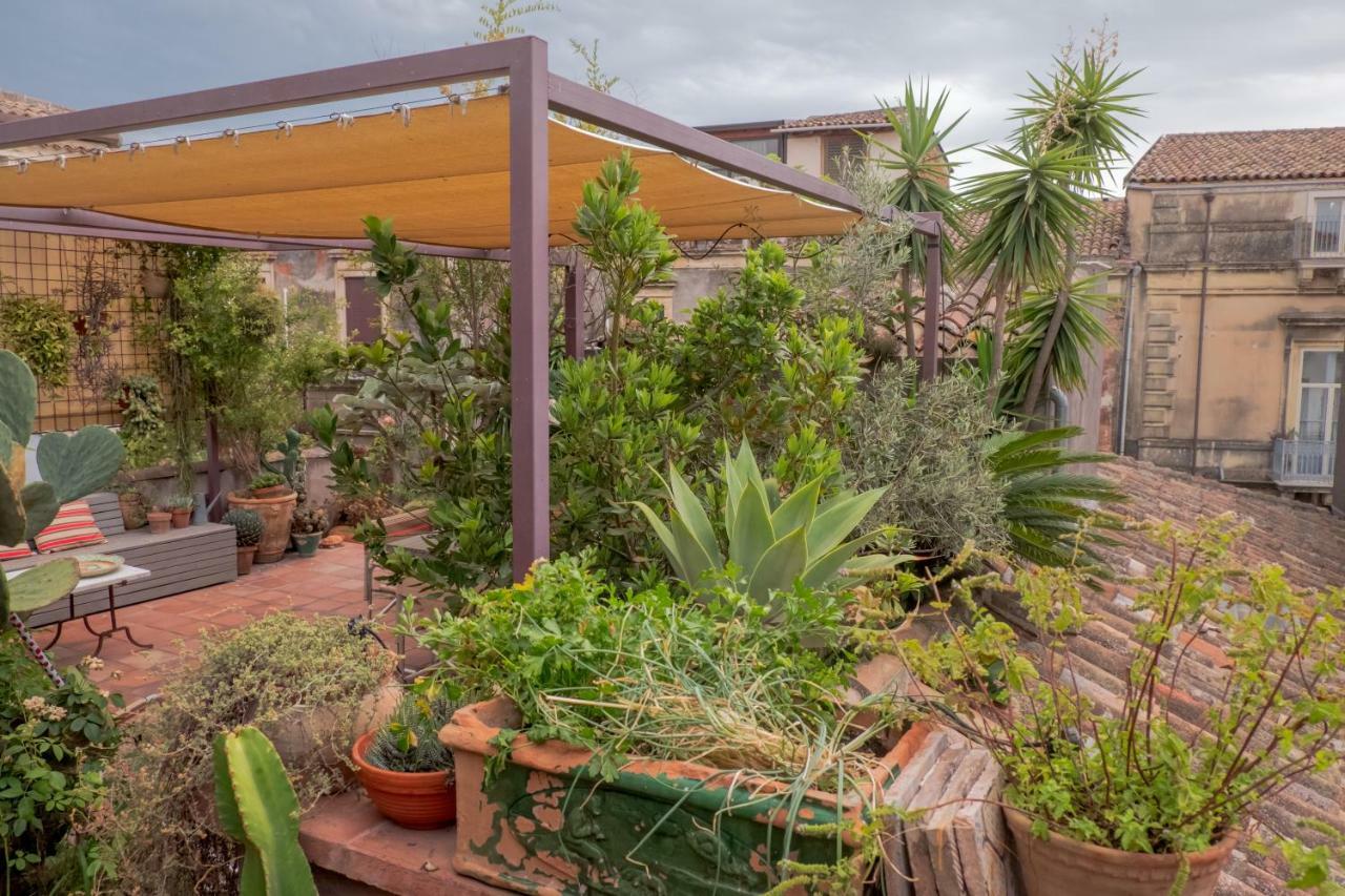 Tre Vie Apartment Con Terrazzo Giardino Pensile CTA Exterior photo